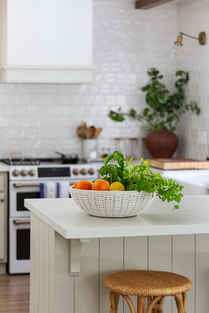 Style Showcase Spring & Home Inspiration: Blue Decor,  Centerpieces, Fireplace Tips & Seasonal Treats