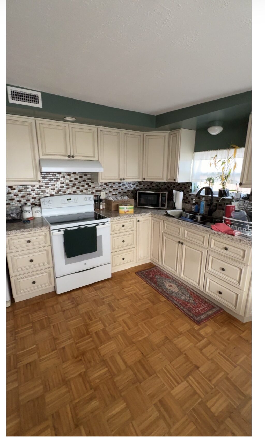 1950s cottage kitchen before remodel