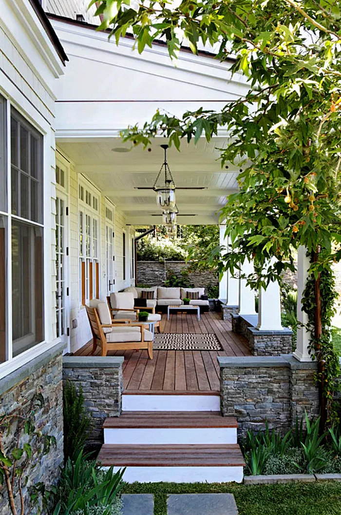 Summer curb appeal ideas for front entrance