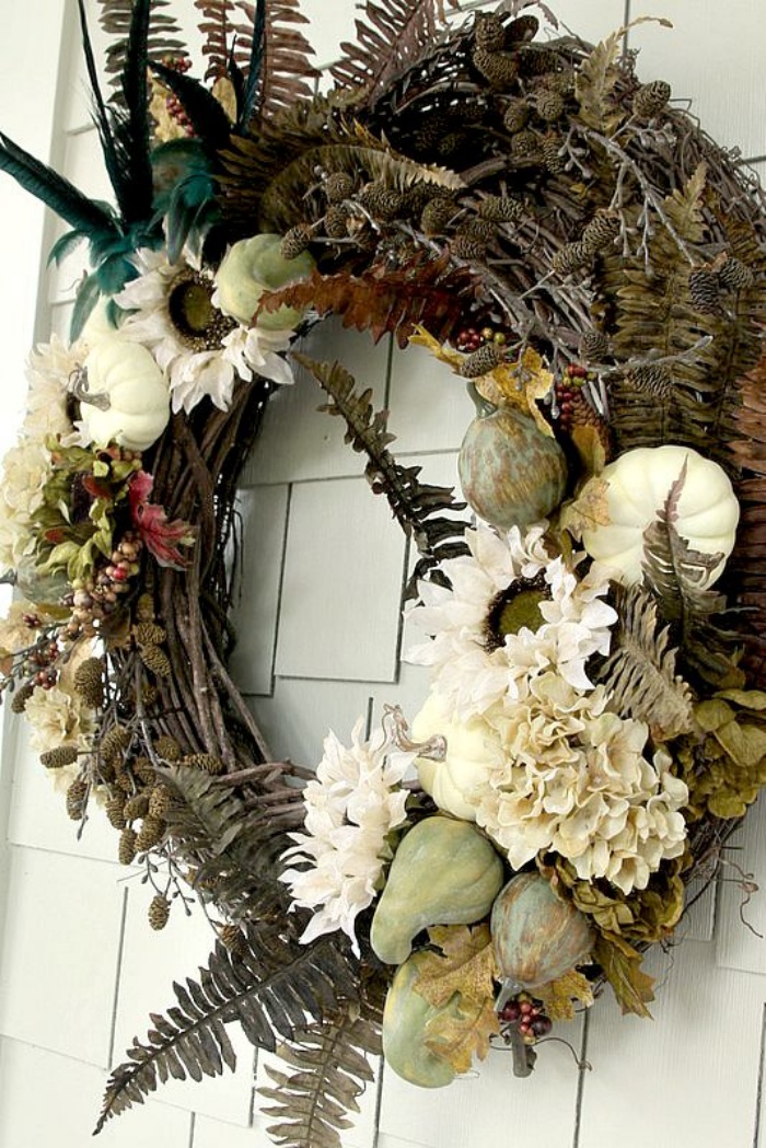 Rustic luxe fall wreath at Duke Manor Farm
